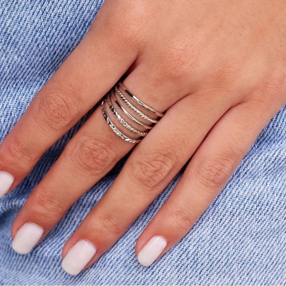 New Pure Vida silver 5 in 1 ring! Gorgeous